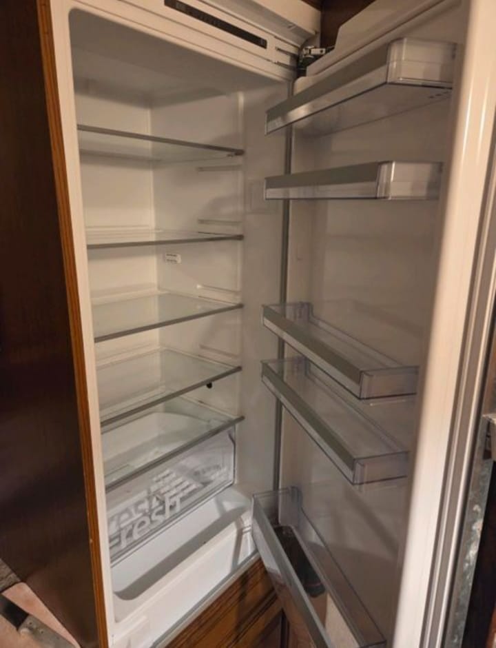 Rustikální linka tmavý dub masiv se spotřebiči,5552 - 7