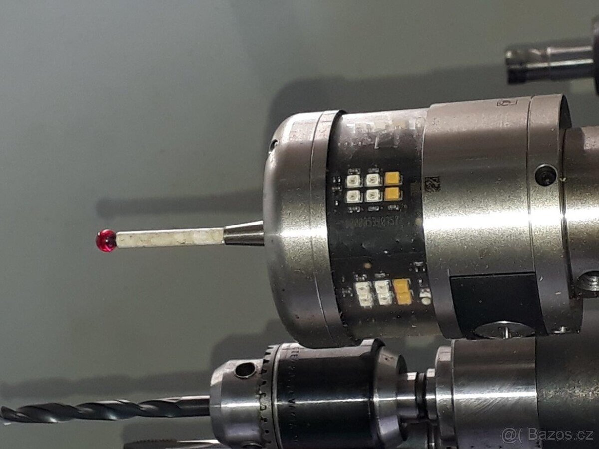 Obráběcí centrum (vertikální) KIHEUNG COMBI-U7 - 7