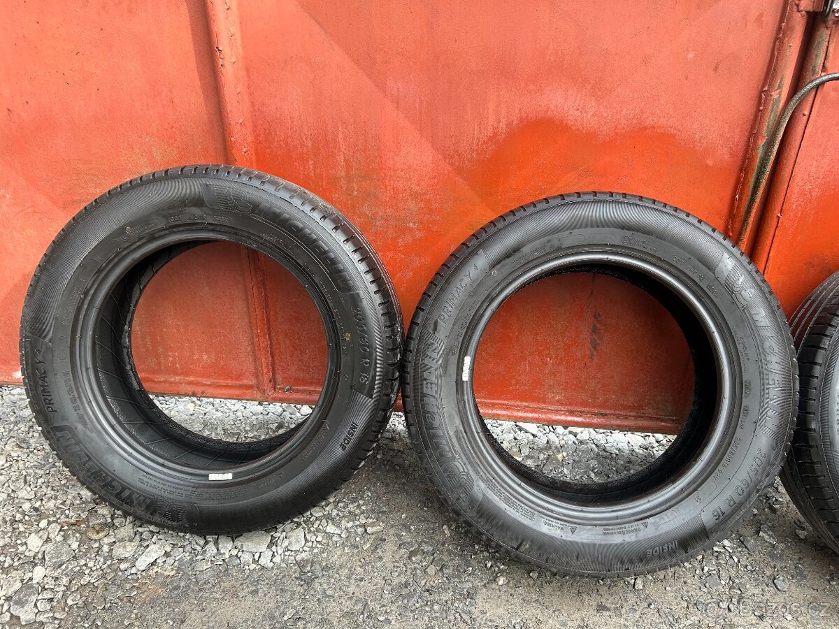 Prodám gumy 205/60/16 Michelin - 7