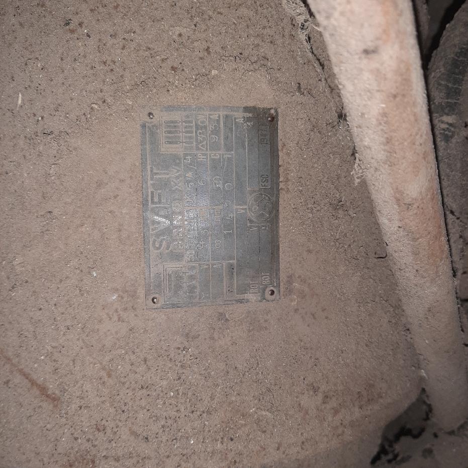 Nabízím starožitnou okružní pilu DUDA - 7