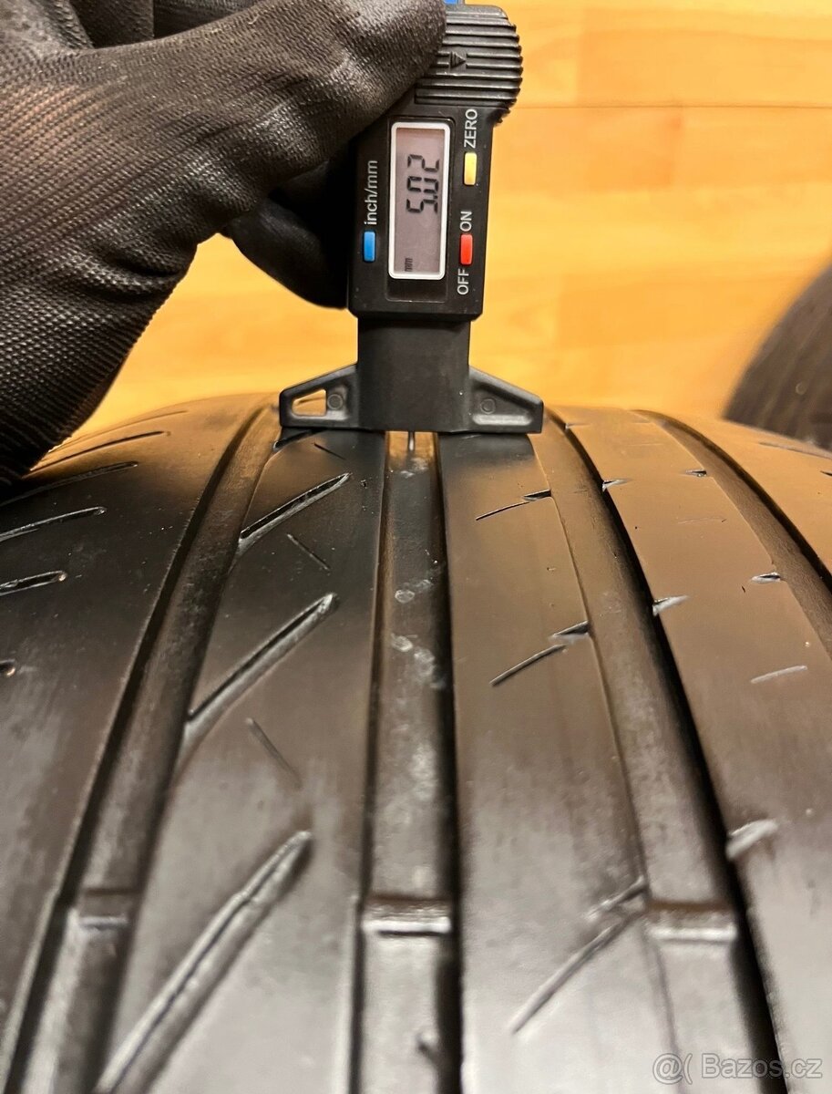 Letní pneu 235/50/18 - 7