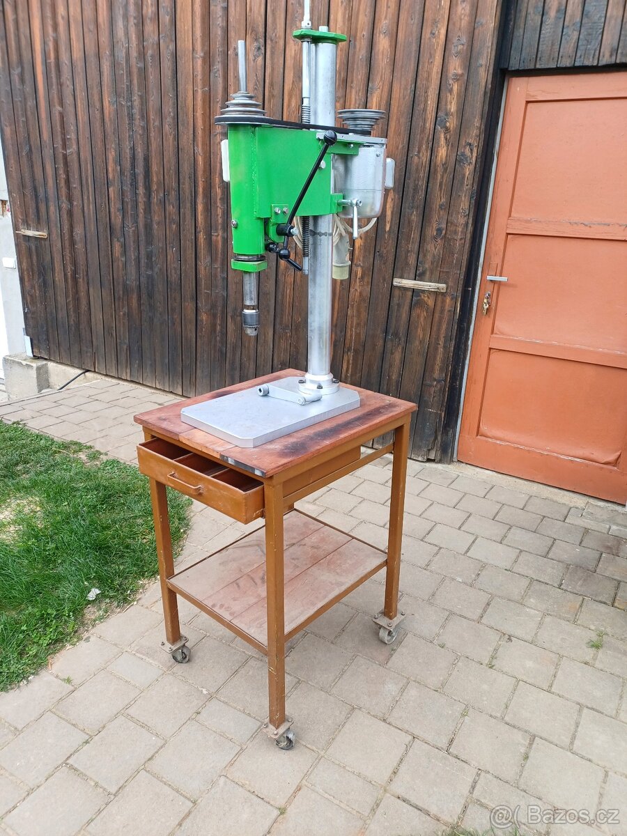 dílenský stůl - 7