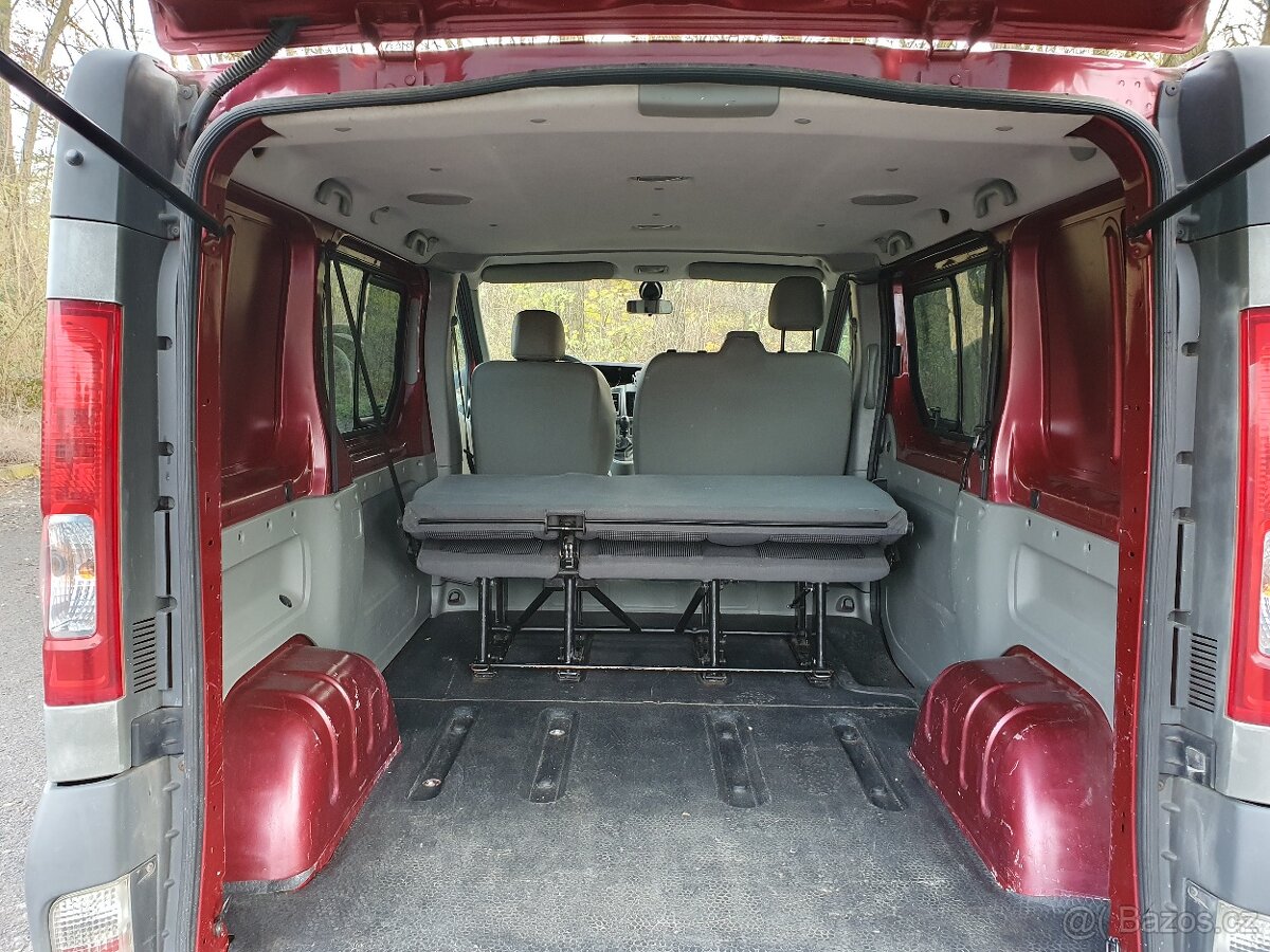 Opel Vivaro. Nová TP do 2/2028. 2,5 CDTI, 107 KW. - 7