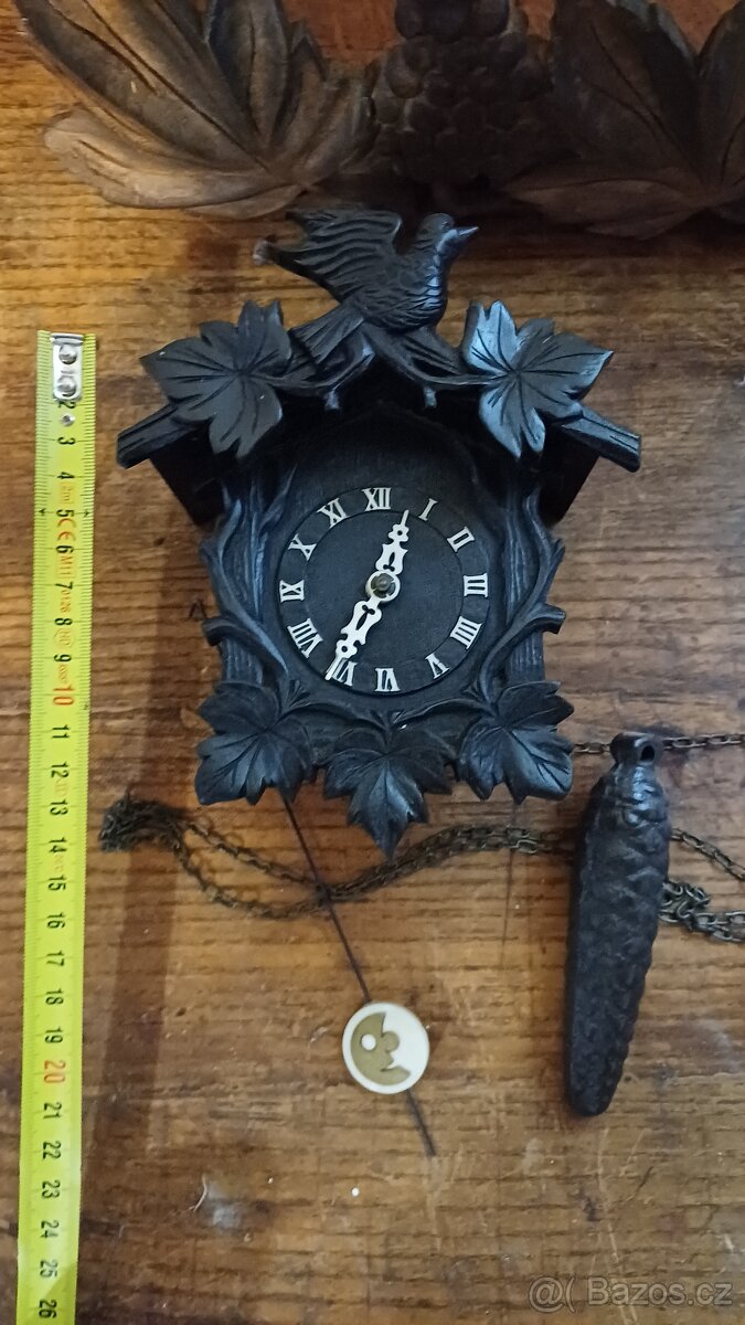 dřevěna vyřezavana polička - 7