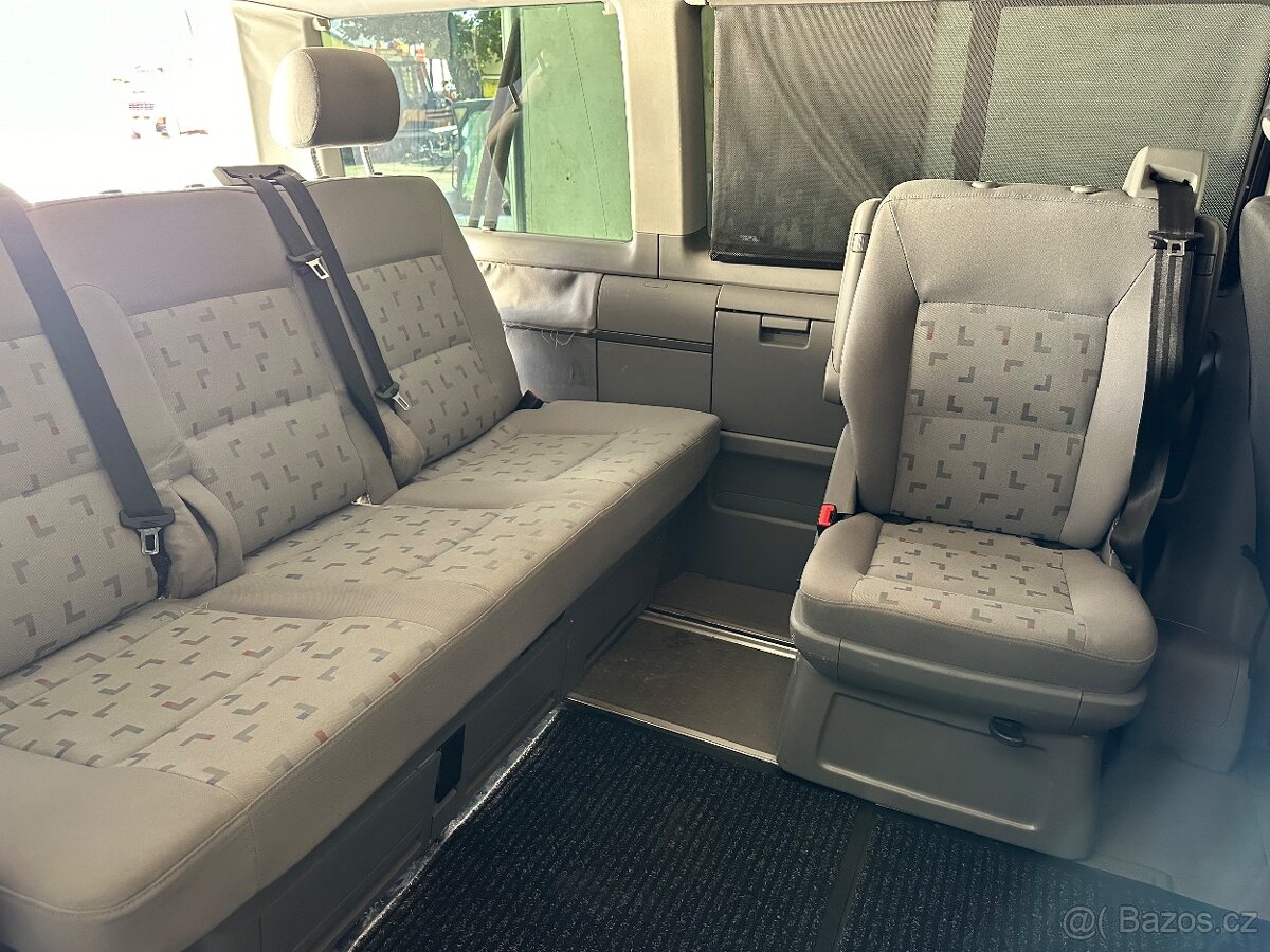 VW Multivan 4x2, 2,5 TD 96 kw,spací lavice,7 míst,tope - 7