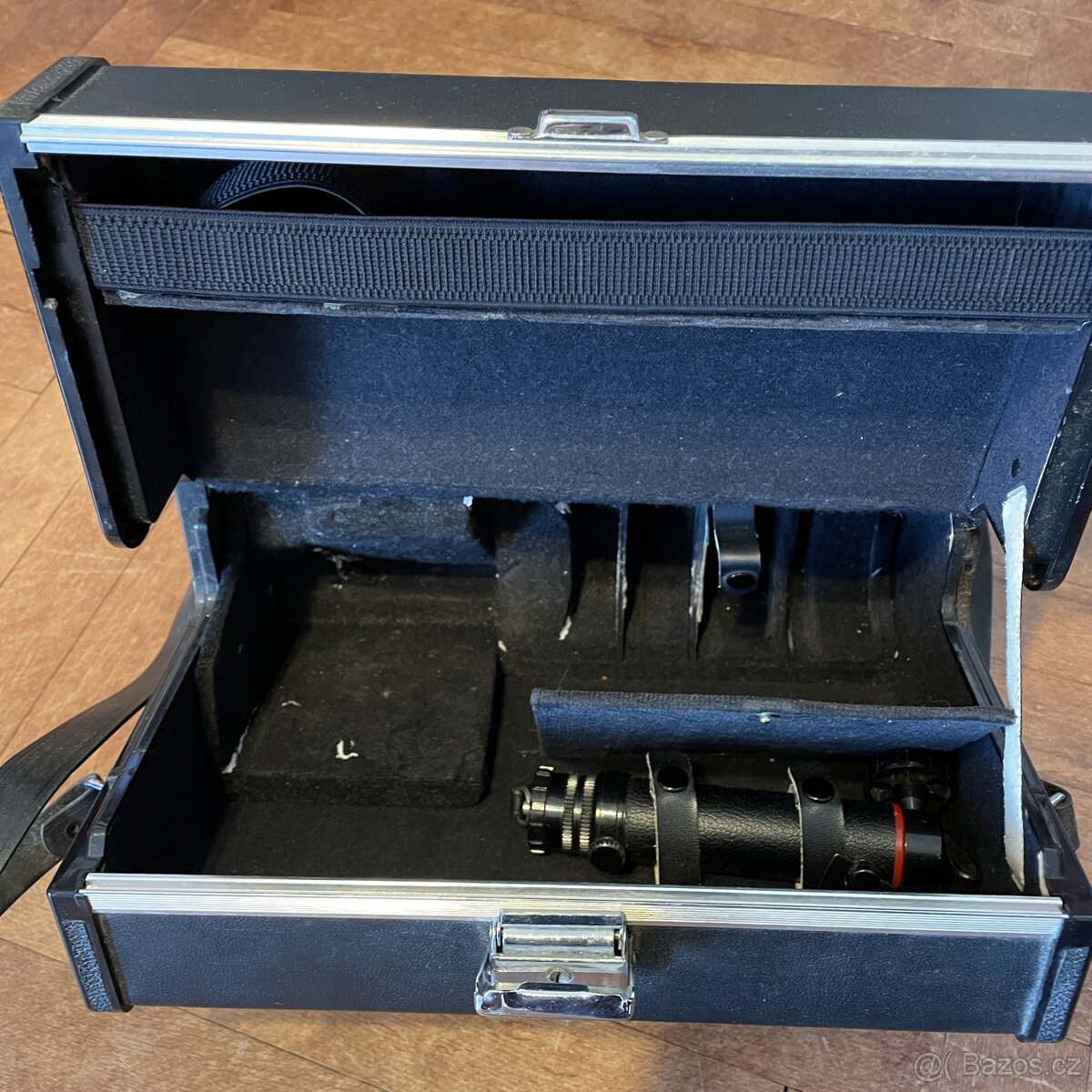 Yashica kufr + stativ ST-7 - 7