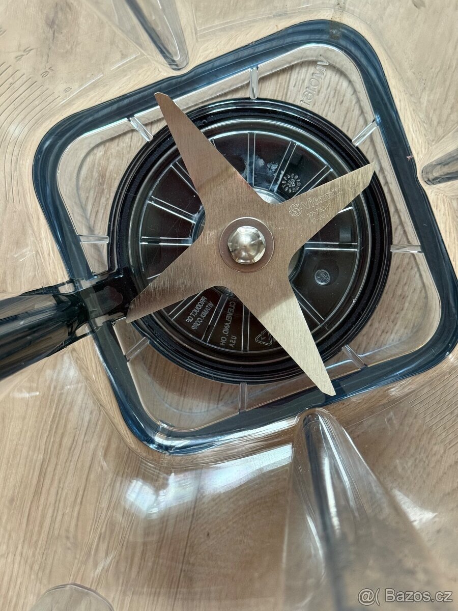 Vitamix Mixér A3500 nerez - 7