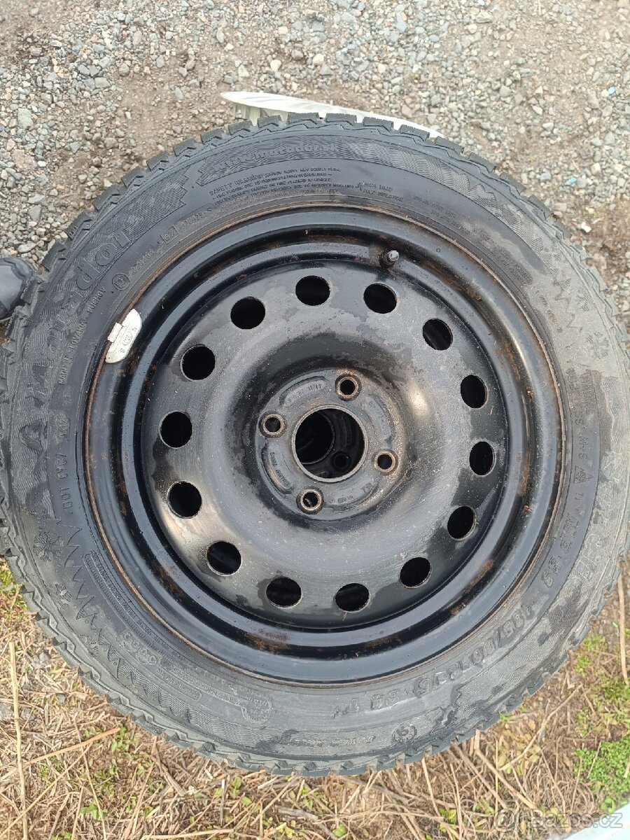 Ford R15 plech+pneu+poklice - 7