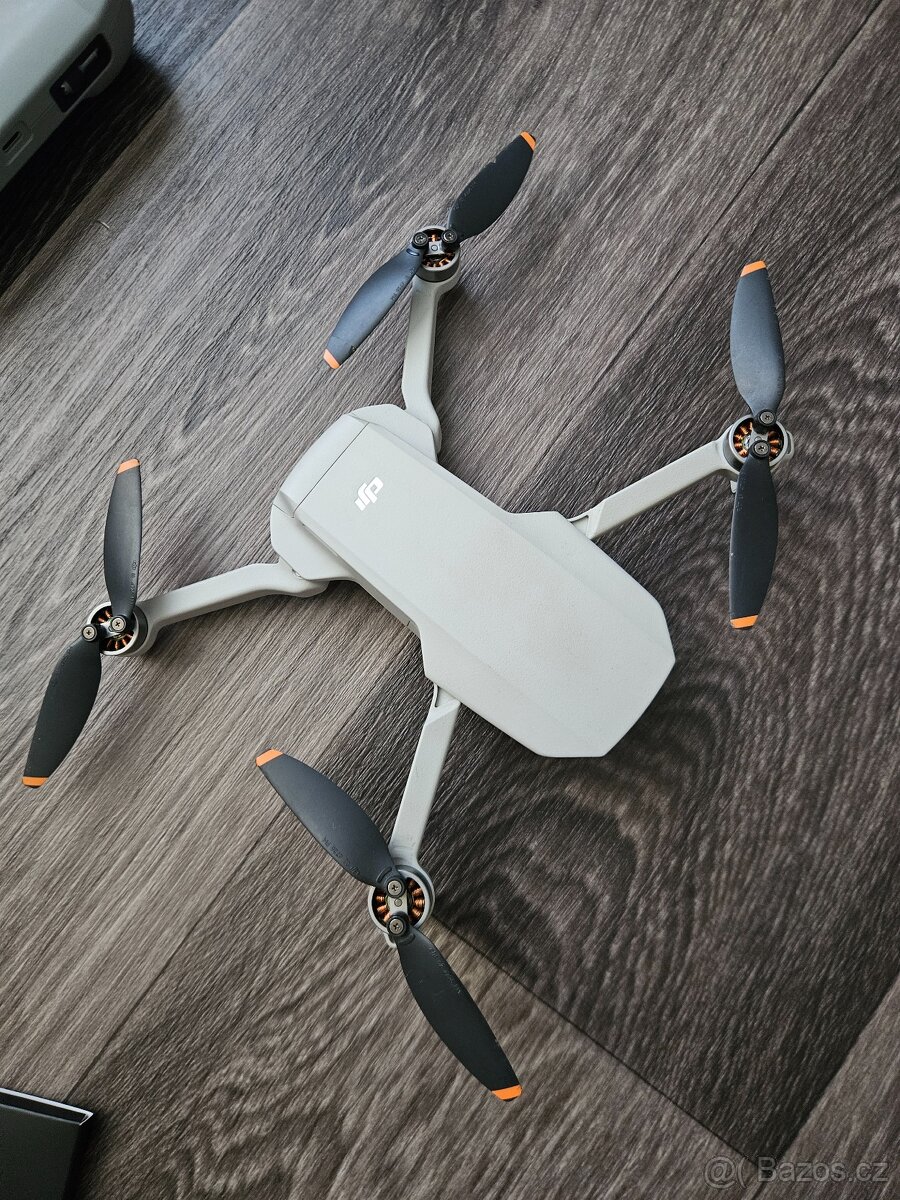 DJI Mini 2 Fly More Combo - 7