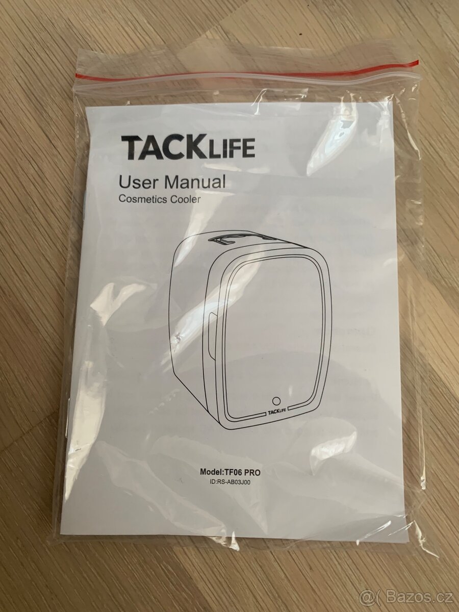 Přenosná kosmetická lednička L ´Oréal s LED zrcadlem - 7