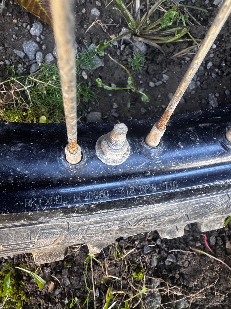 Kola Kawasaki KXF - 7