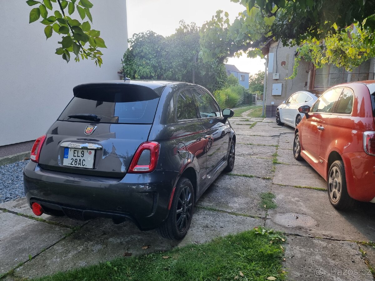 Fiat 500e Abarth Gucci sedačky 0,5Kč/1km - 7