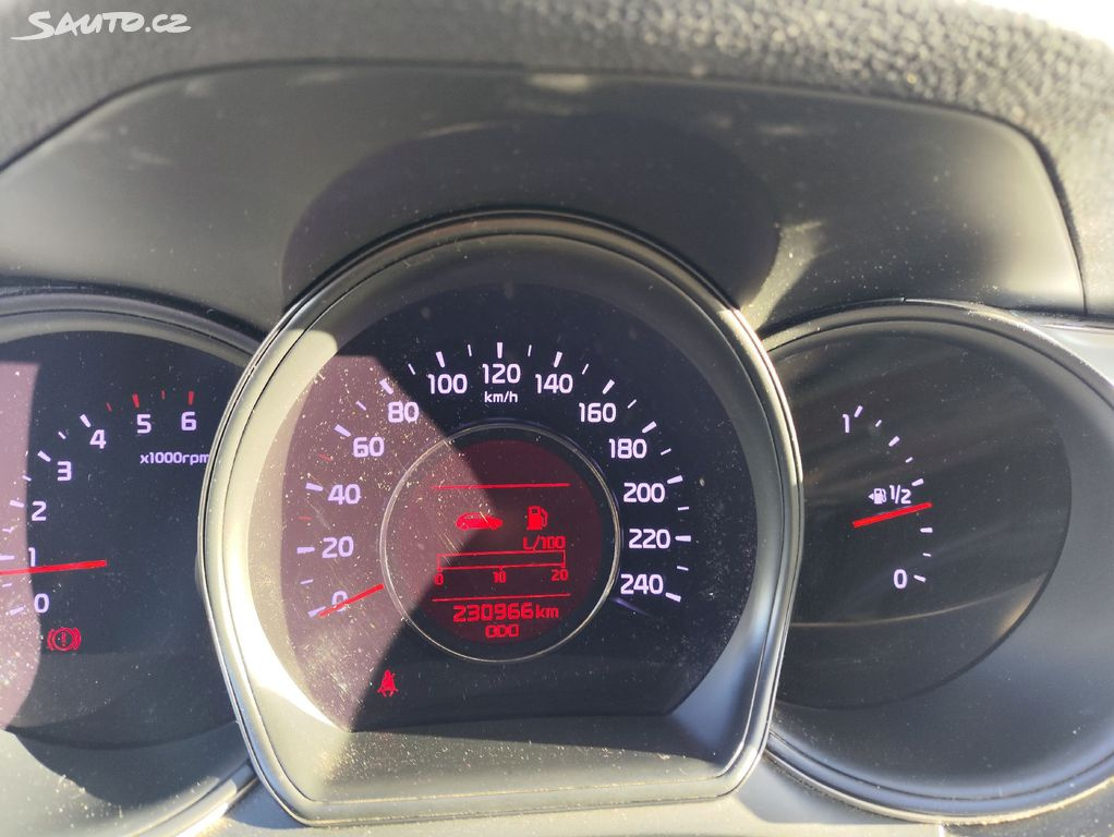 Kia Ceed - 2Majitel (CZ) + zimni pneu - 7