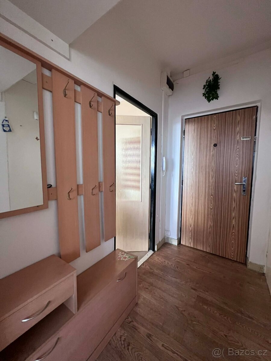 Pronájem bytu 1+1, 39m2 v Orlové, ul. Kpt. Jaroše - 7