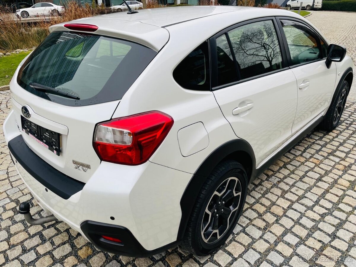 Subaru XV 1.6i 4x4 BENZIN MANUÁL SENZORY TAŽNÉ - 7