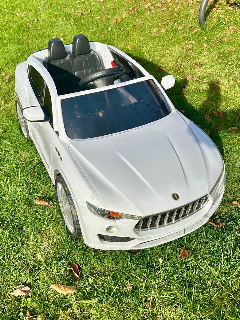 Elektrické autíčko Toyz Commander Tesla - 7