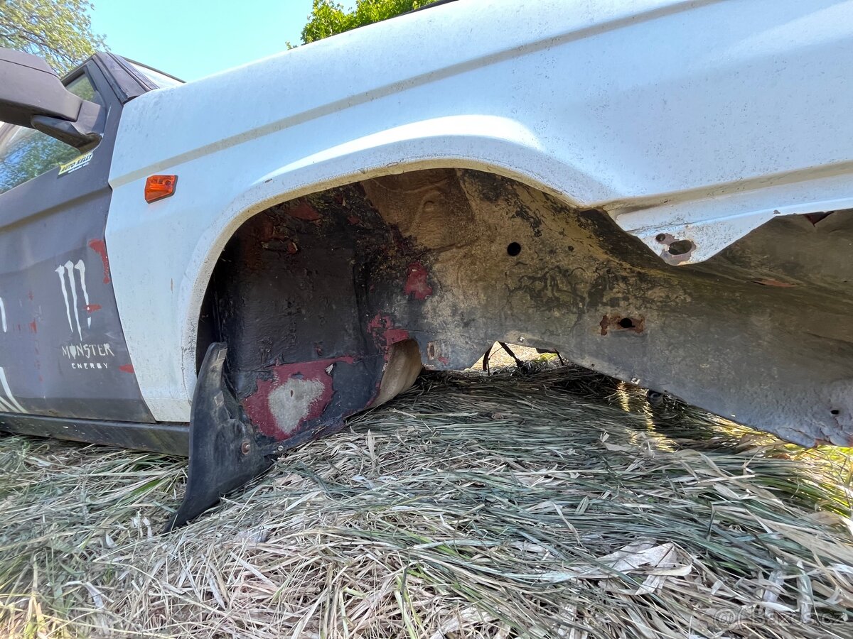 Škoda favorit kastle s rámem - 7