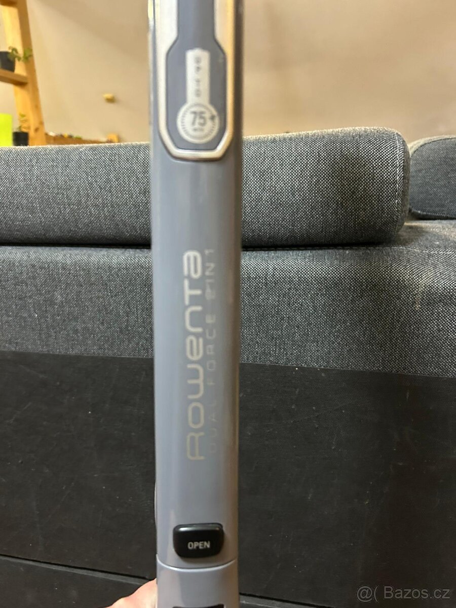 Rowenta ruční vysavač - 7