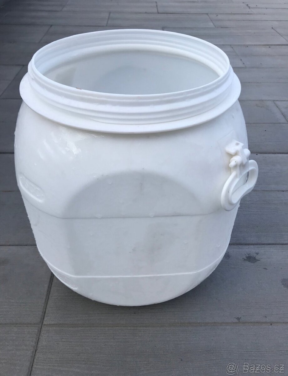 Plastový sud 50 L s těsnícím víkem - 7