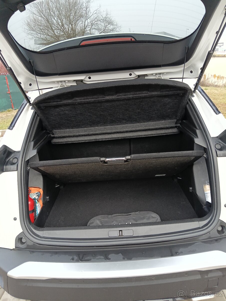 Prodej Peugeot SUV2008 ALLURE PACK 1.2 PureTech 130 S&S EAT8 - 7
