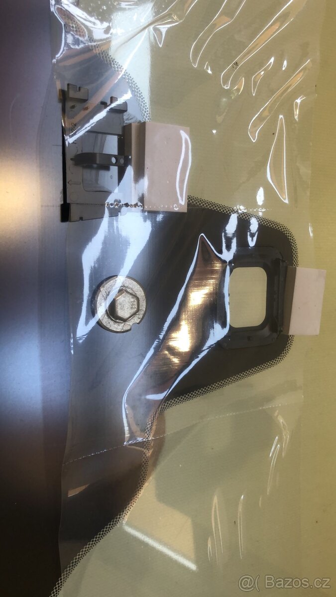 Jaguar XJ X351 nové čelní okno - 7