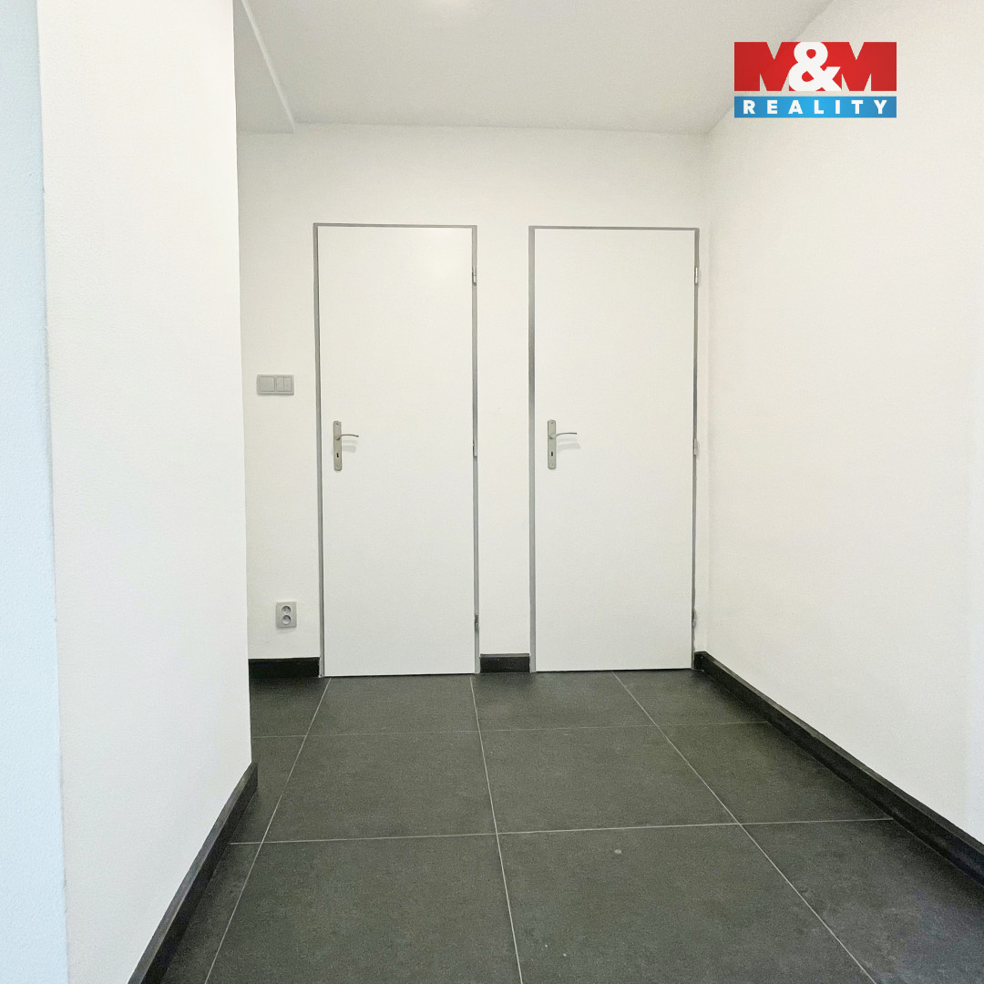 Pronájem bytu 1+1, 38 m², Ostrava, ul. Čs. exilu - 7