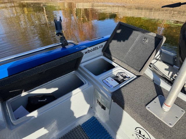 Použitá rybářská loď RiverFox 470 + motor + vlek - 7