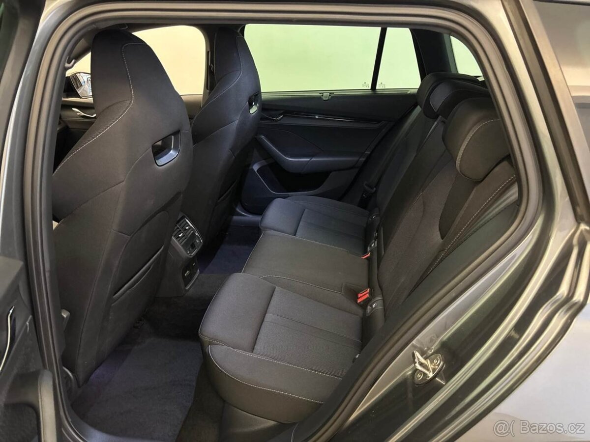 ŠKODA Octavia Combi Sportline - 7