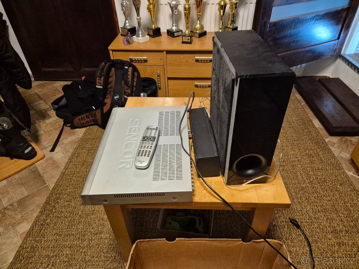 Bedny LG domácí kino a senkor DVD přehrávač - 7