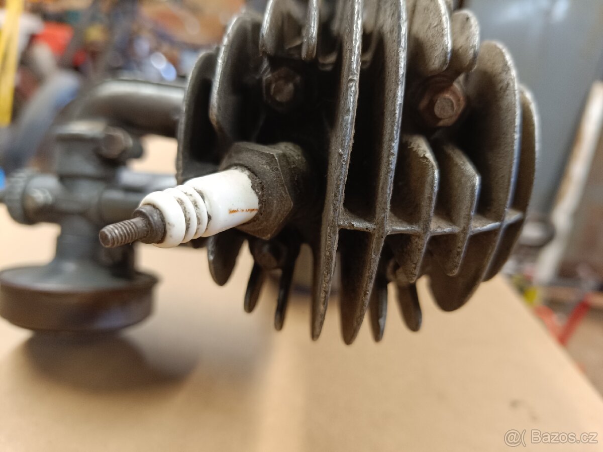 Motor Jawa 550- 555 na ND - 7