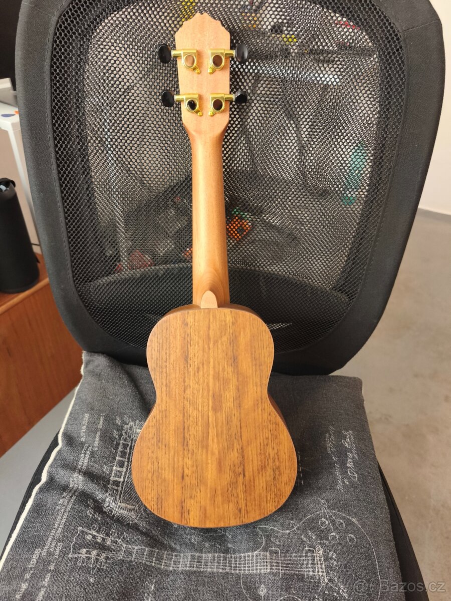 Ukulele soprán masivní Ortega - 7