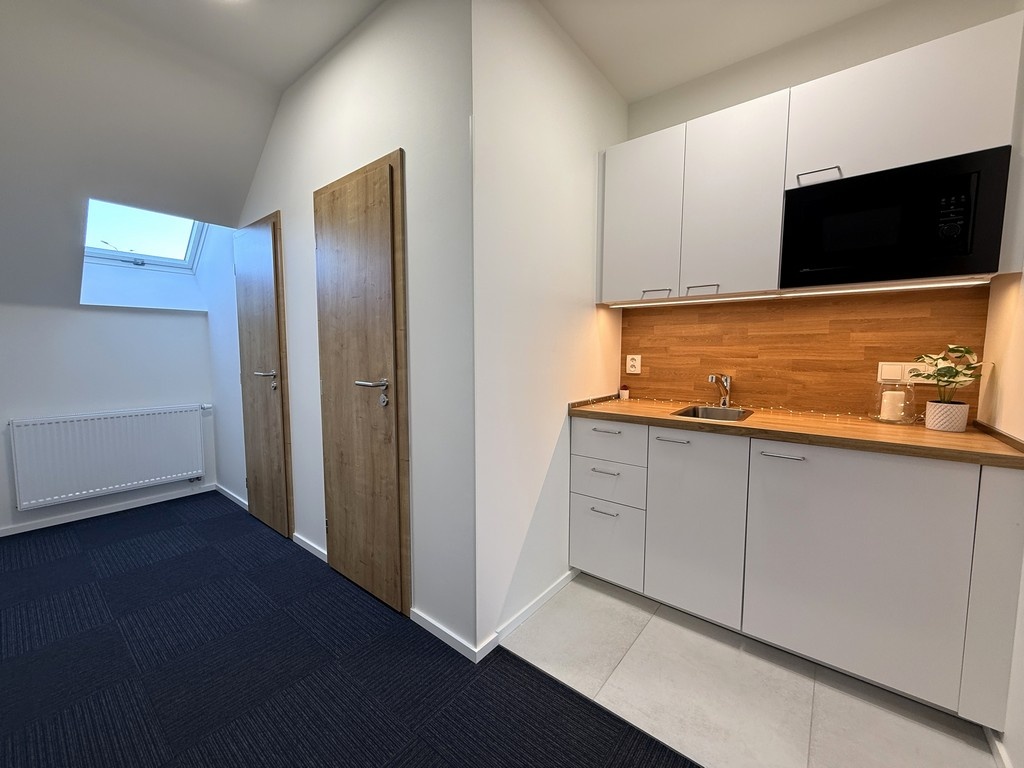 PRONÁJEM KANCELÁŘSKÉHO KOMPLEXU O CP CCA 181,57M2 V BRNĚ - 7