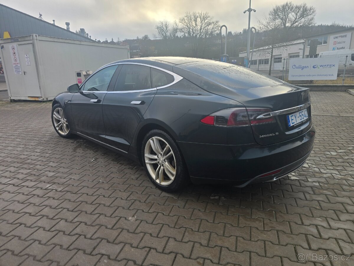 Tesla Model S85 Free Supercharger - 7