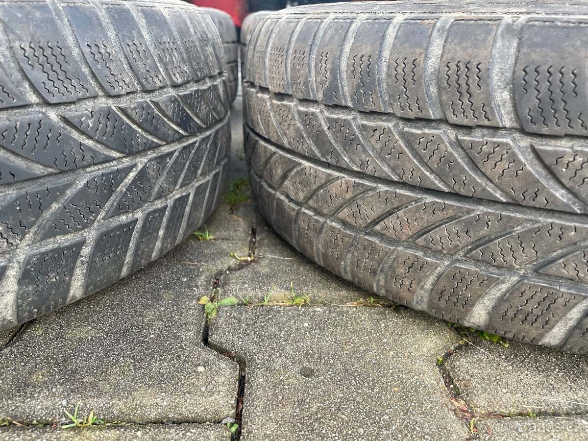 Zimní pneu 185/60/14 na disku 5x100 - 7