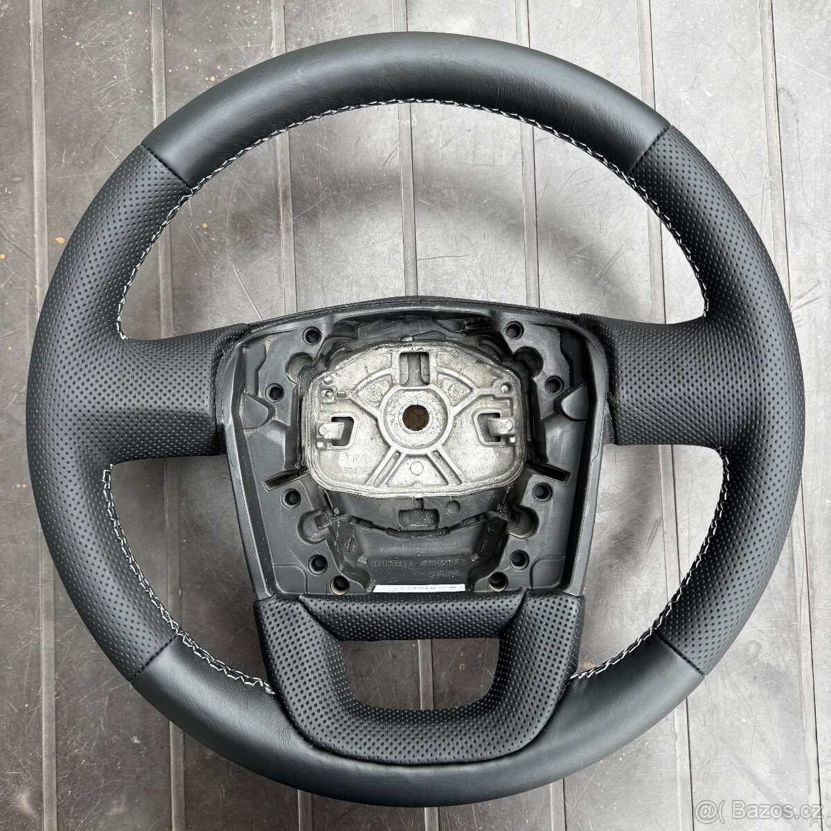 Iveco Daily nový kožený volant - 7