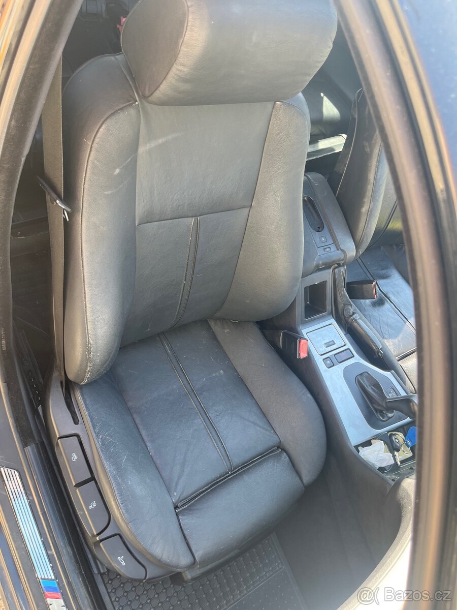 Bmw e39 525ia díly - 7