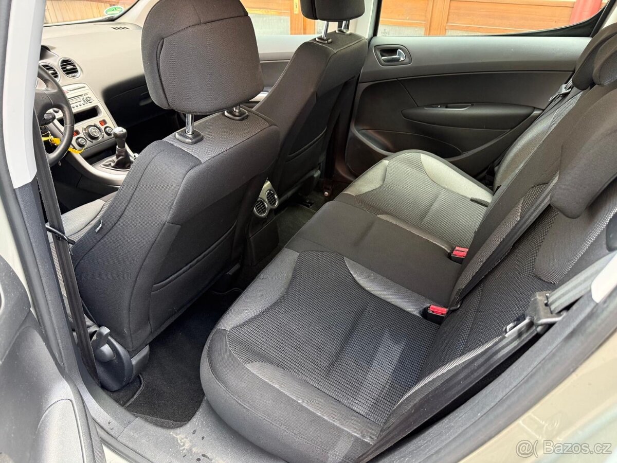 Peugeot 308 1,6i - 7