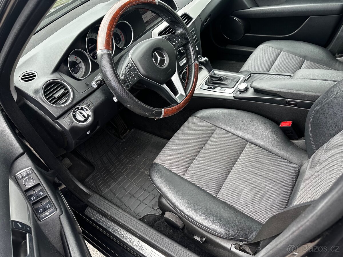 Mercedes-Benz C220 CDi, r.2012, automat, klima - 7