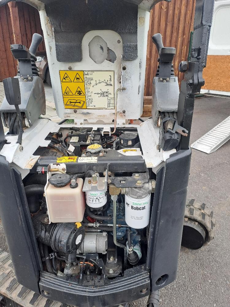 Minibagr Bobcat E10, 3x lžíce - 7