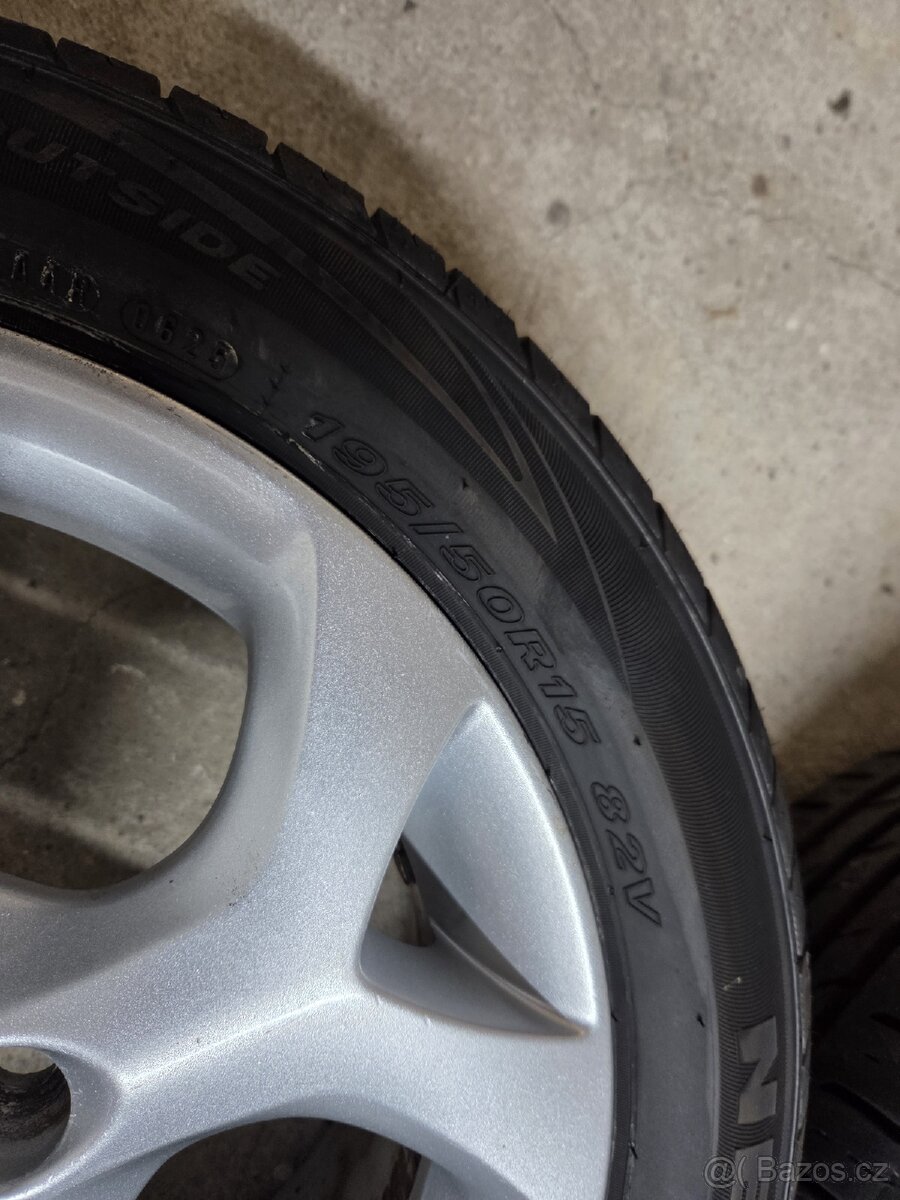 Alu kola Ford 6Jx15 ET47,5 + letní pneu Nexen 195/50 R15 - 7