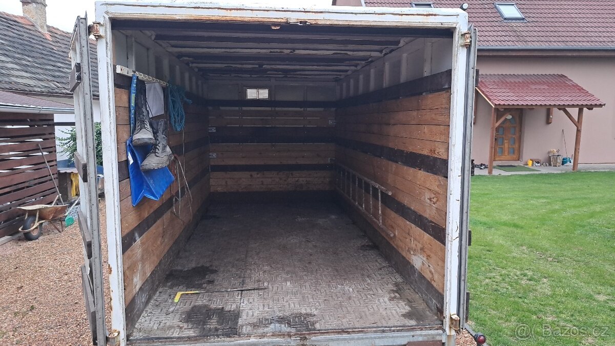 Dvouosý brzdeny vozík za auto - 7