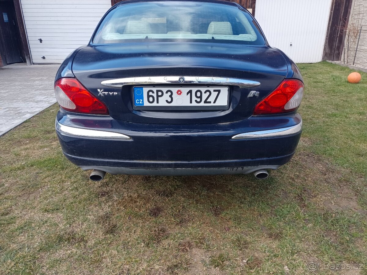 Jaguar X-Type, 2.5V6, benzín - 7