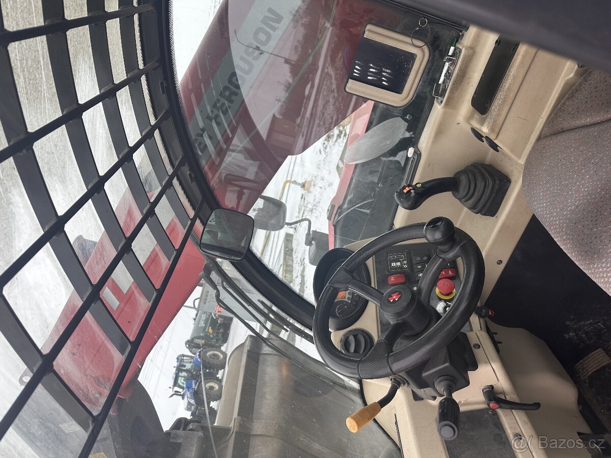 Teleskopický manipulátor Massey Ferguson TH 7038 - 7