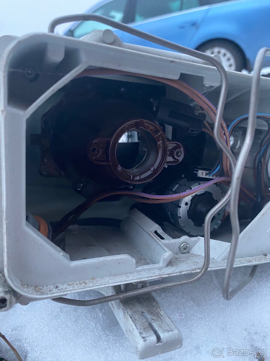 Škoda octavia 2 xenon pravy - 7