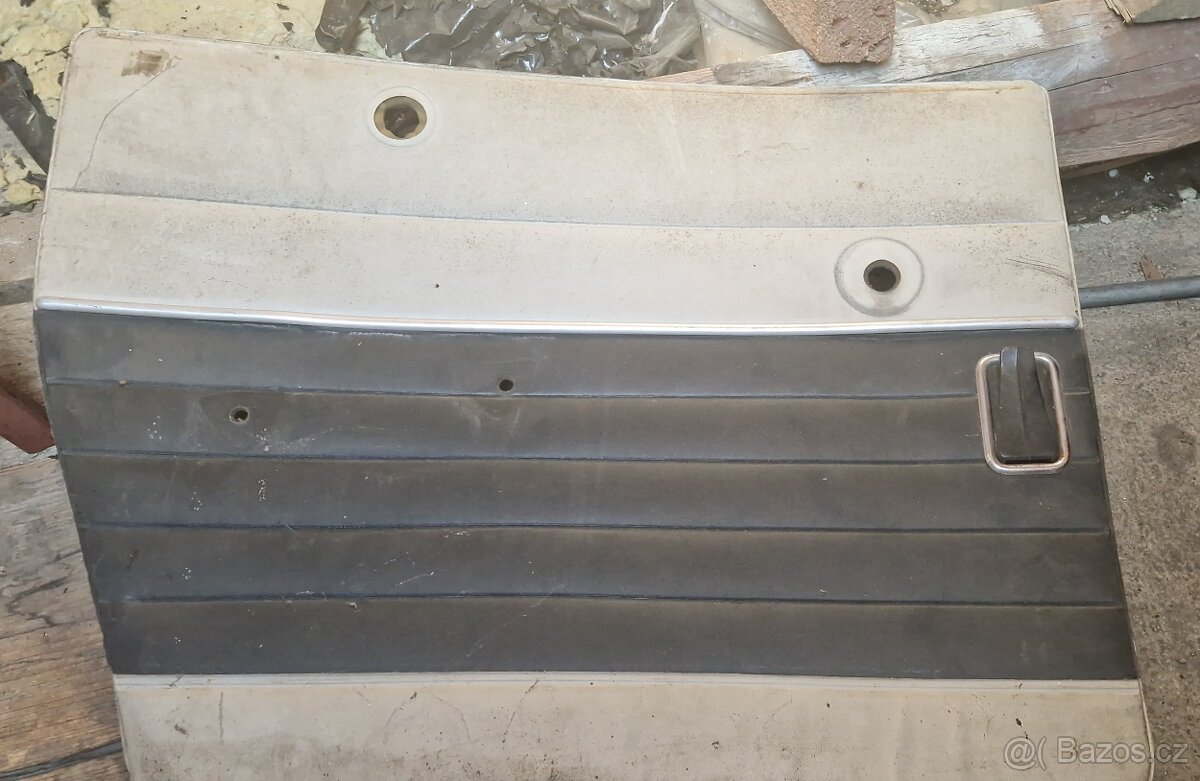 Příručka 1000 MB,teploměr,marťan VD Maják, kývací tučňák aj. - 7