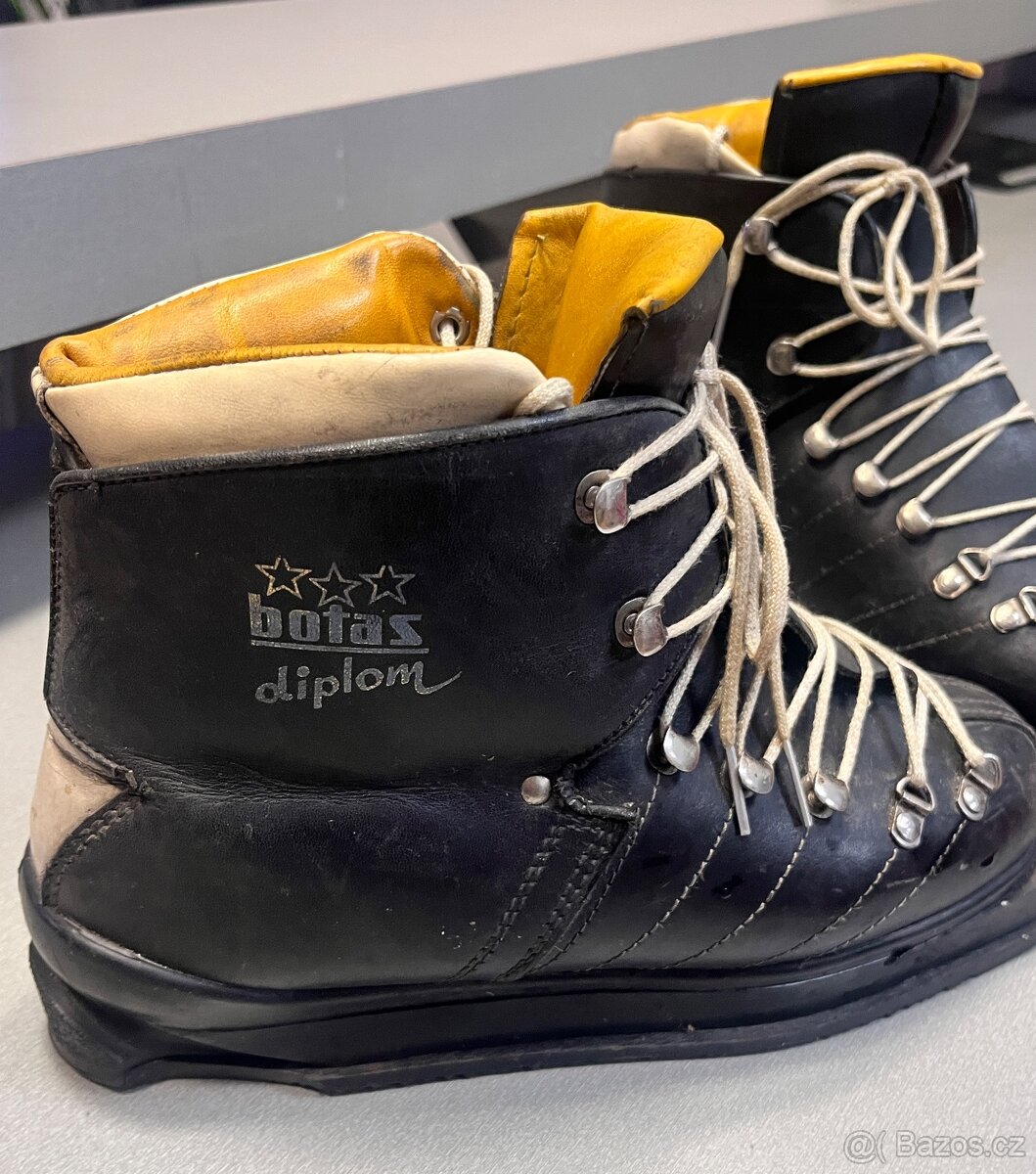 Botas Diplomat – retro běžkařské boty - 7