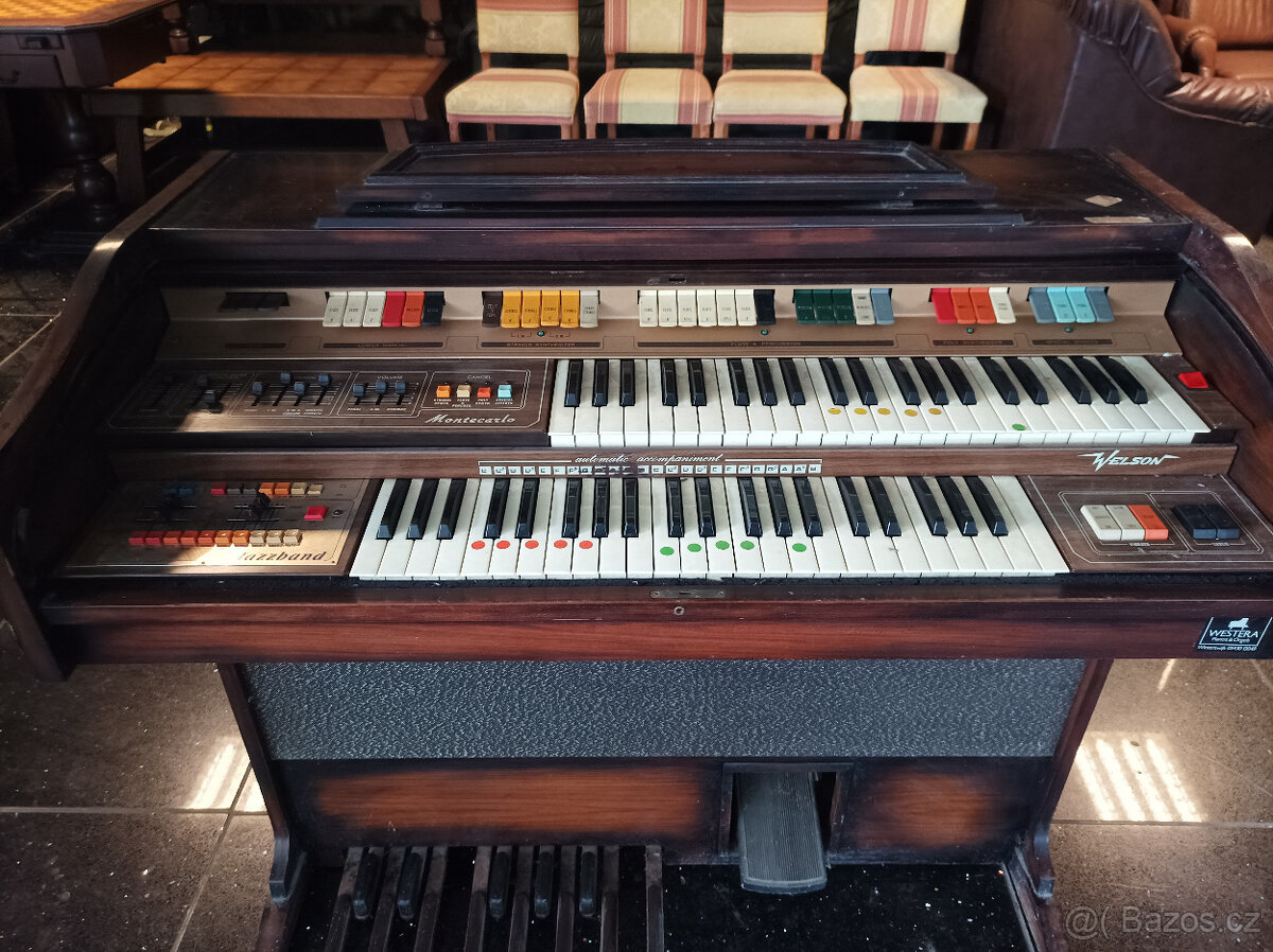Starší elektrické varhany - 7