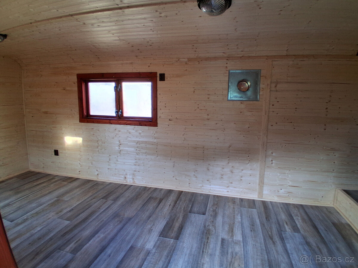 Prodám Maringotku Klasika Oblá střecha 7 metru - 7