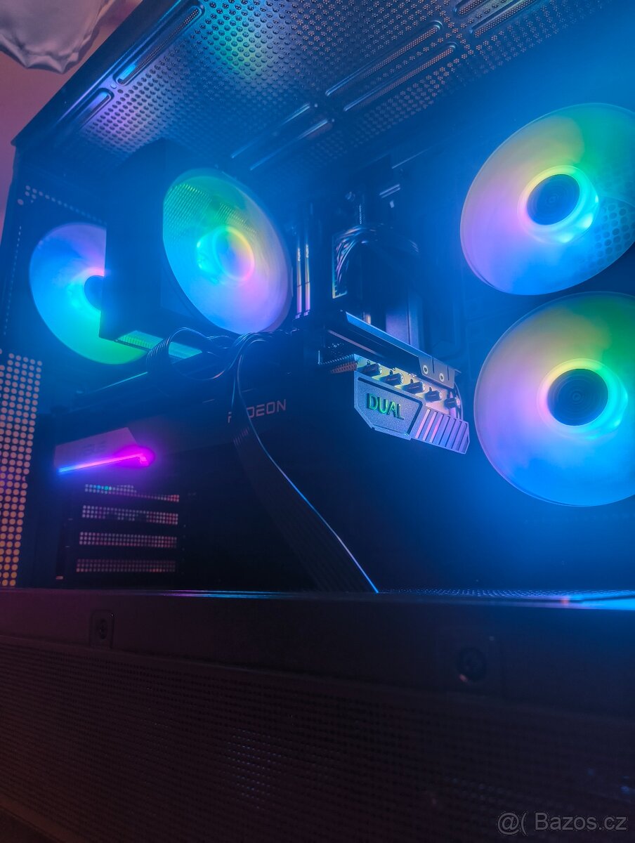 Herní pc - RX 6700 XT, Ryzen 5 3600, 2TB NVMe SSD, 32GB RAM - 7