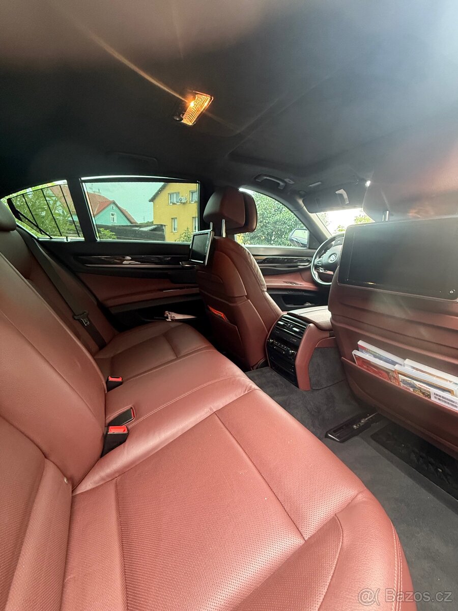 BMW 750d xDrive F01 LCI - 7